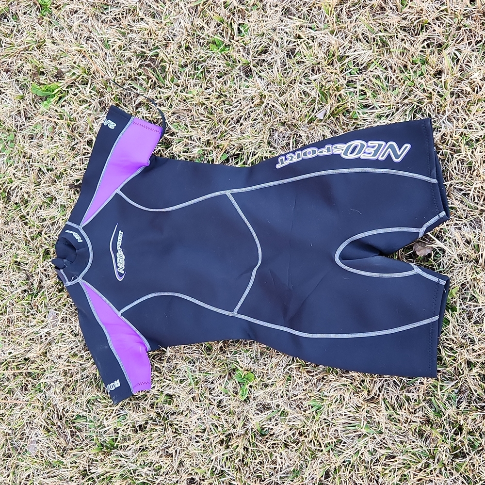 NEOSPORT 2/0 MM Women size 10 wet suit